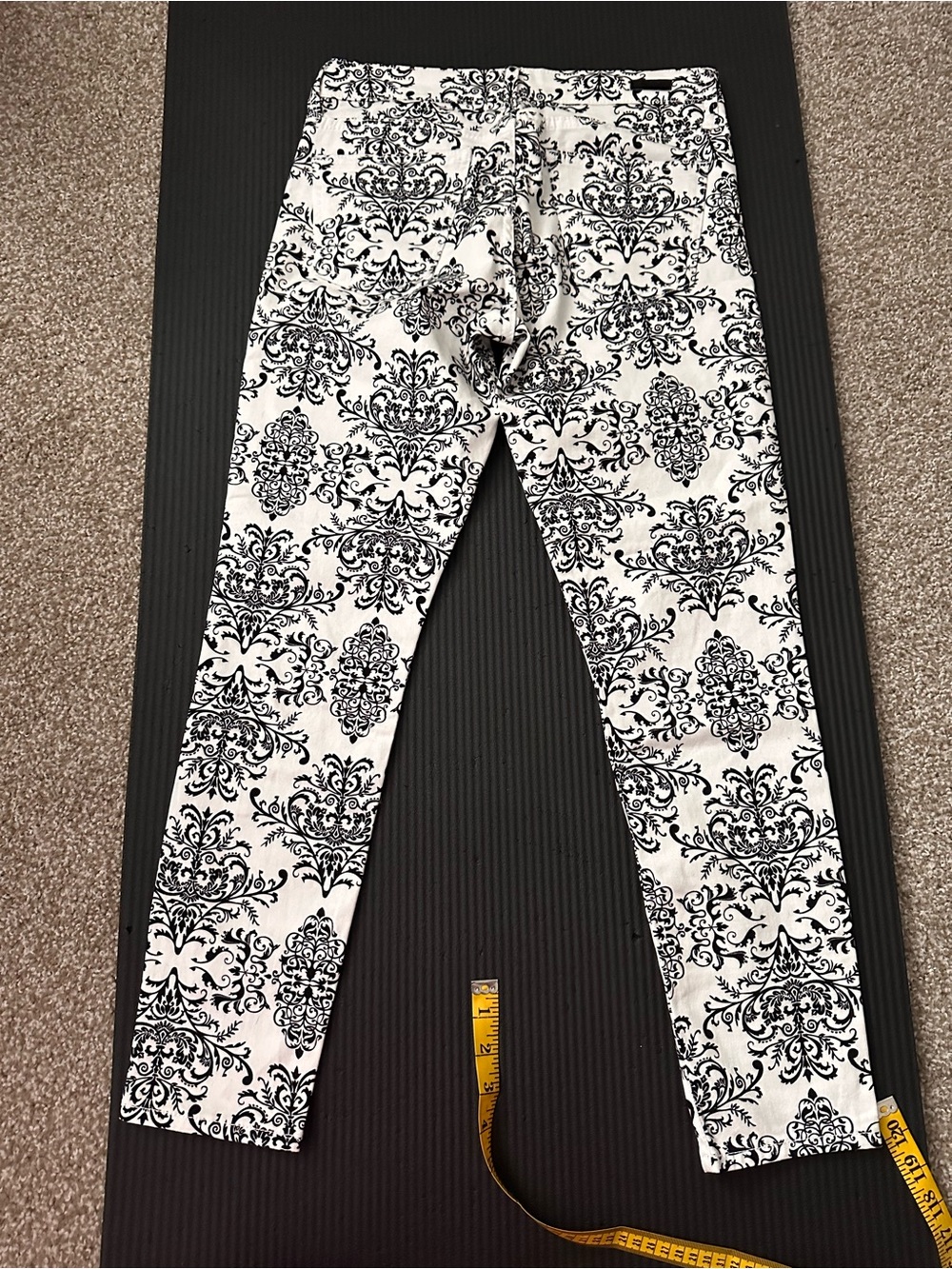Kut from the Kloth White and Black Damask Skinny Pants